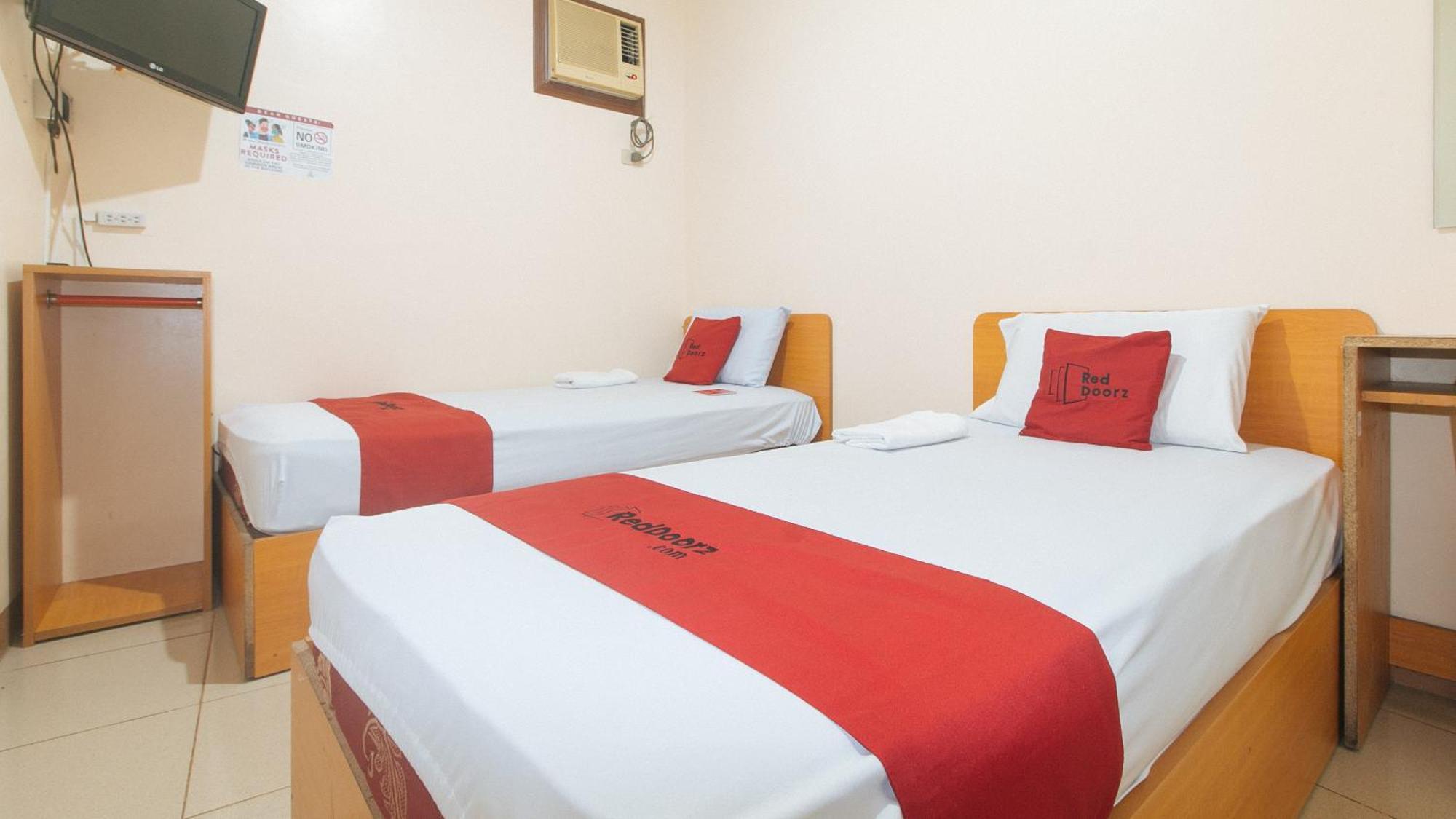 Reddoorz @ Asiana Pension Inn Mandawe Εξωτερικό φωτογραφία