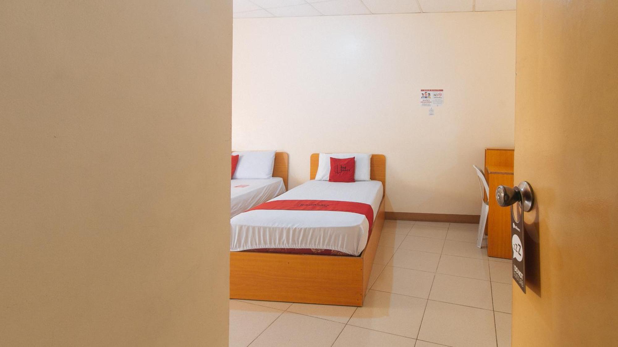 Reddoorz @ Asiana Pension Inn Mandawe Εξωτερικό φωτογραφία