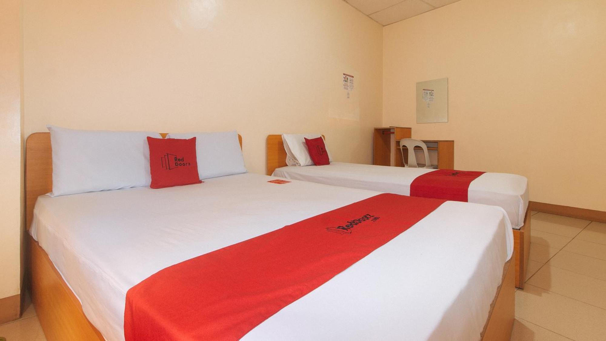 Reddoorz @ Asiana Pension Inn Mandawe Εξωτερικό φωτογραφία