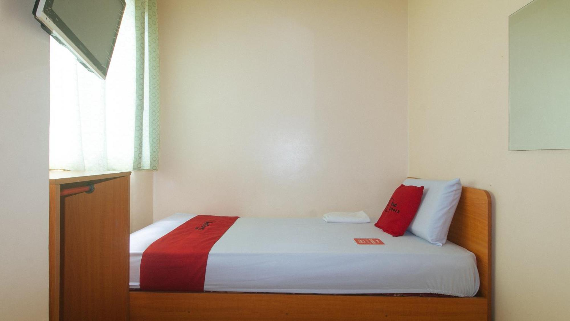 Reddoorz @ Asiana Pension Inn Mandawe Εξωτερικό φωτογραφία
