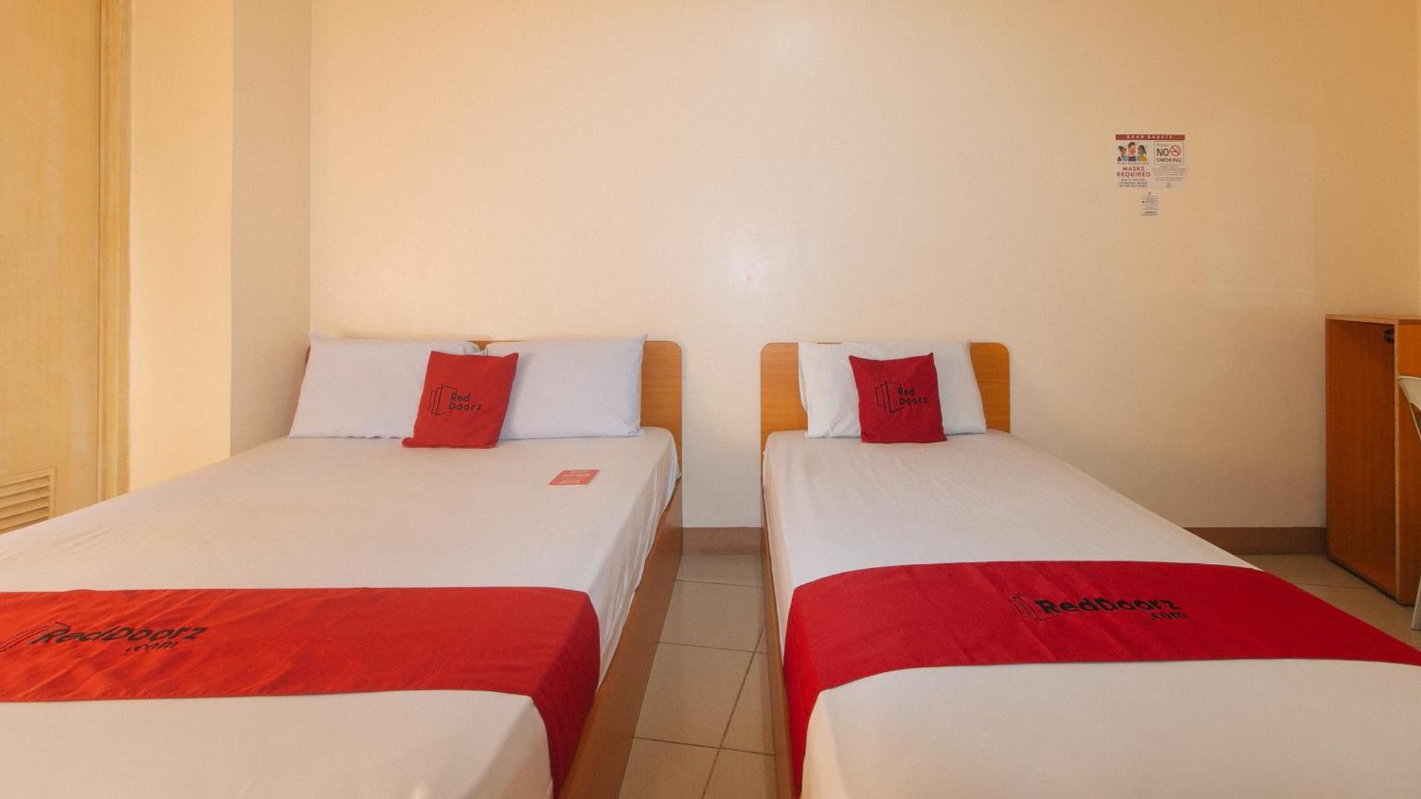 Reddoorz @ Asiana Pension Inn Mandawe Εξωτερικό φωτογραφία